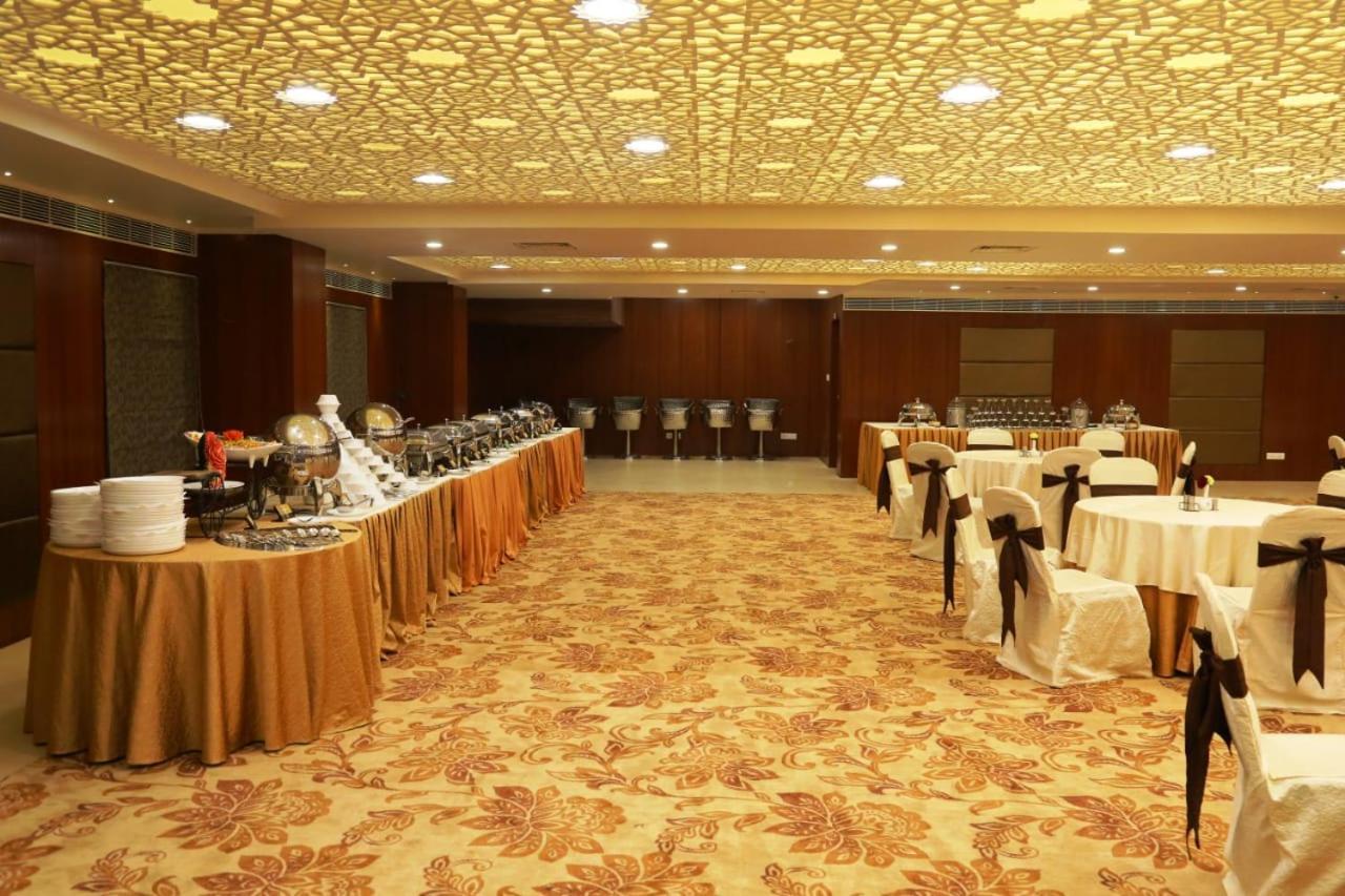 Olive Tree Hotel Vijayawāda Zewnętrze zdjęcie